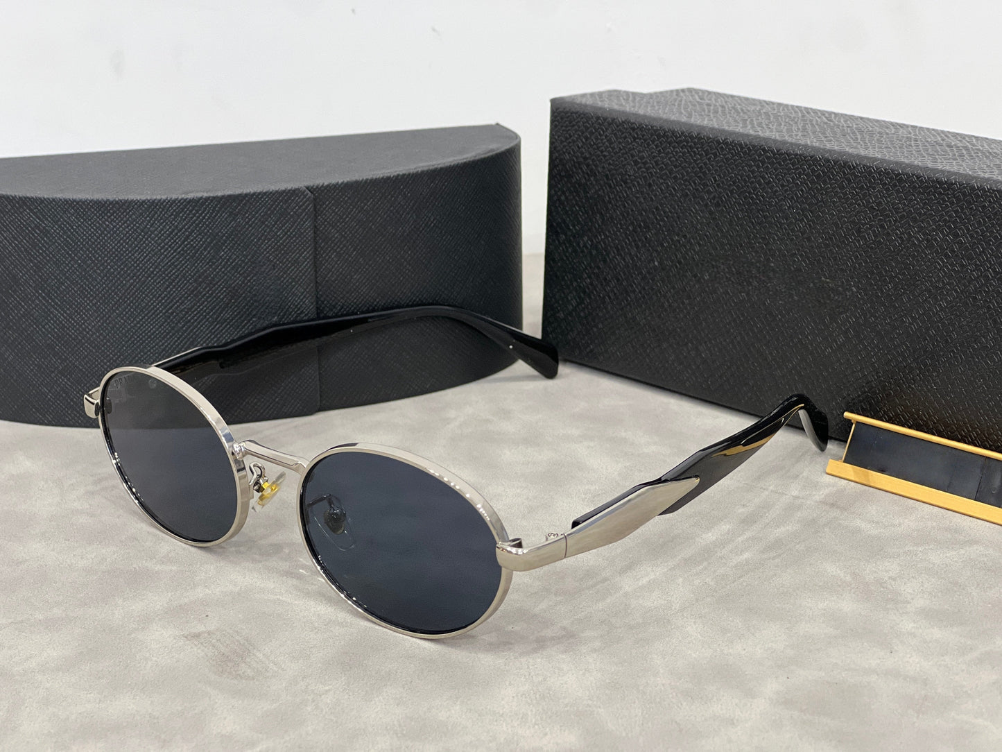 T588-1008 Metal sunglasses, men's and women's UV resistant sunglasses, versatile