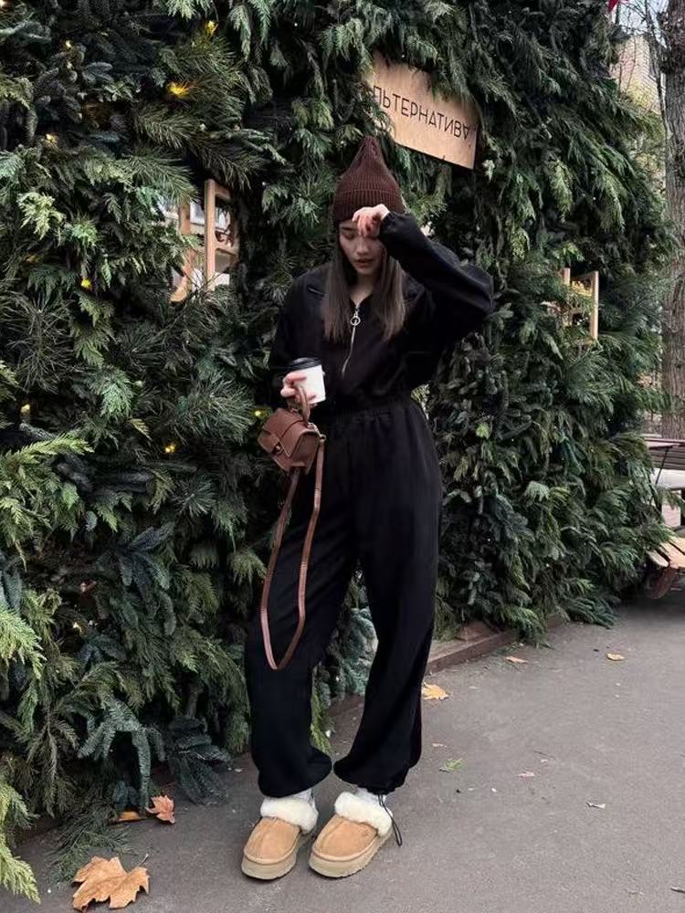 בגדי ספורט אופנתיים בחתיכה אחת