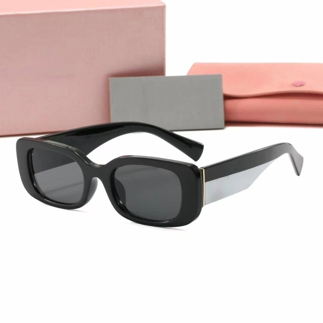 T588-1004   Large frame sun shading glasses