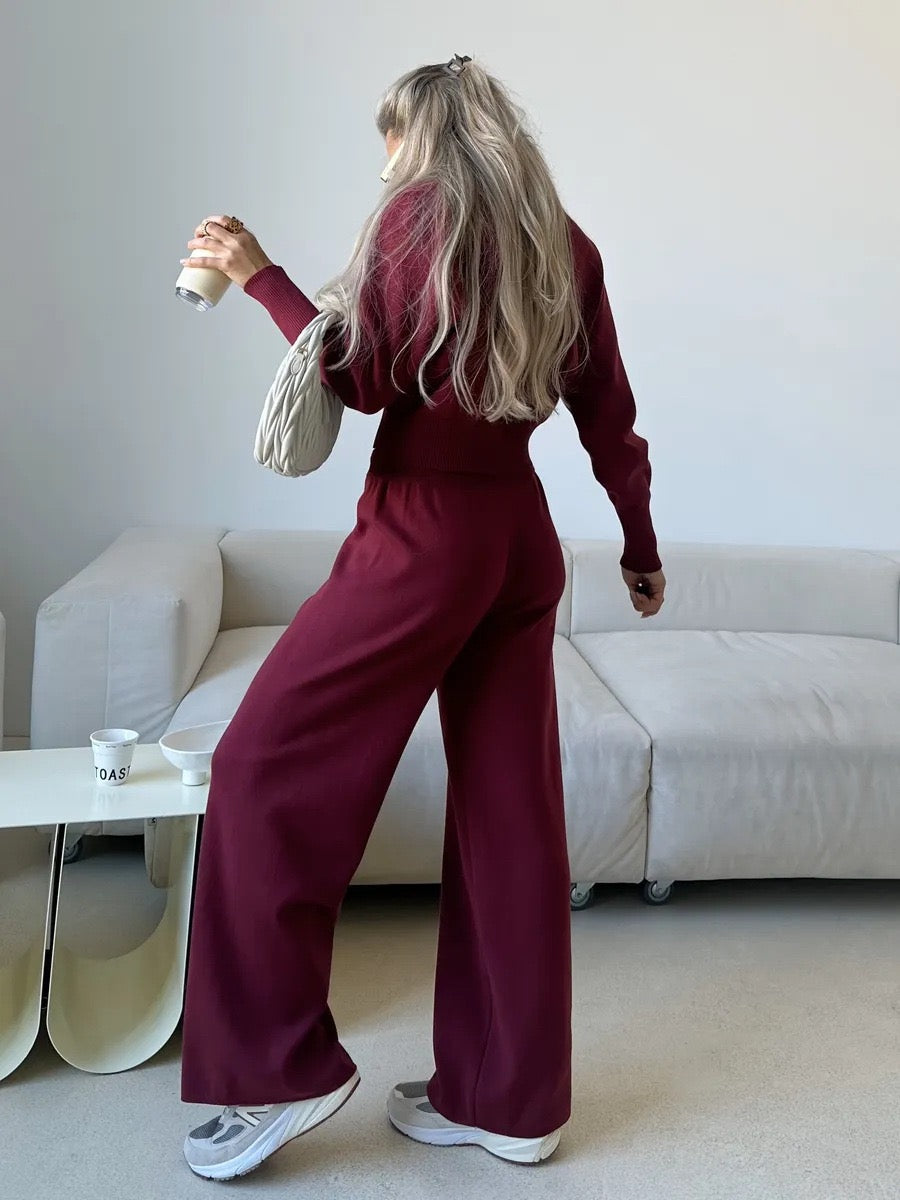 Women's sports suit in color